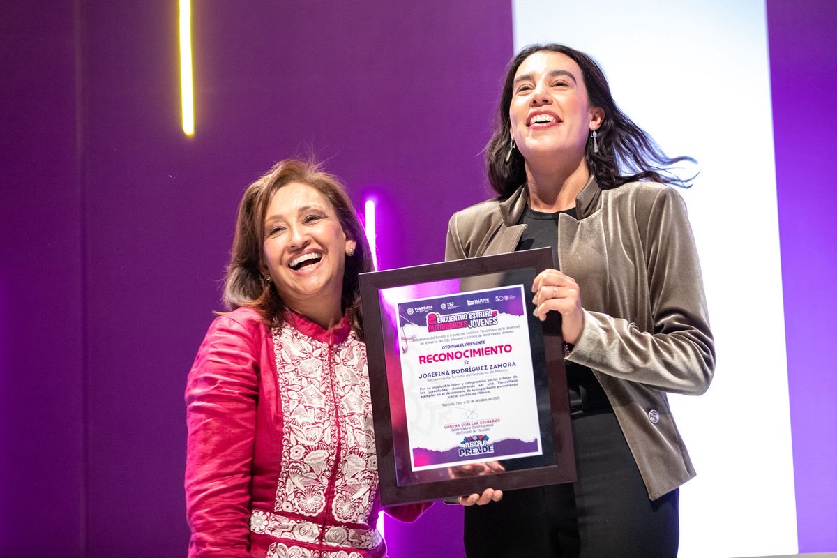 Muy contenta de ser parte del Segundo Encuentro Estatal de Autoridades Jóvenes en Tlaxcala, organizado por el Gobierno del Estado y el Instituto Tlaxcalteca de la Juventud. ✨🙌

Un espacio que reconoce a quienes, desde diferentes responsabilidades, están construyendo mejores