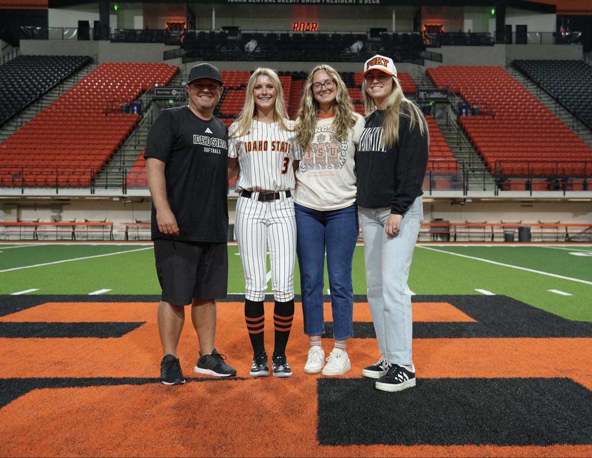 Addison Raphael tweet media