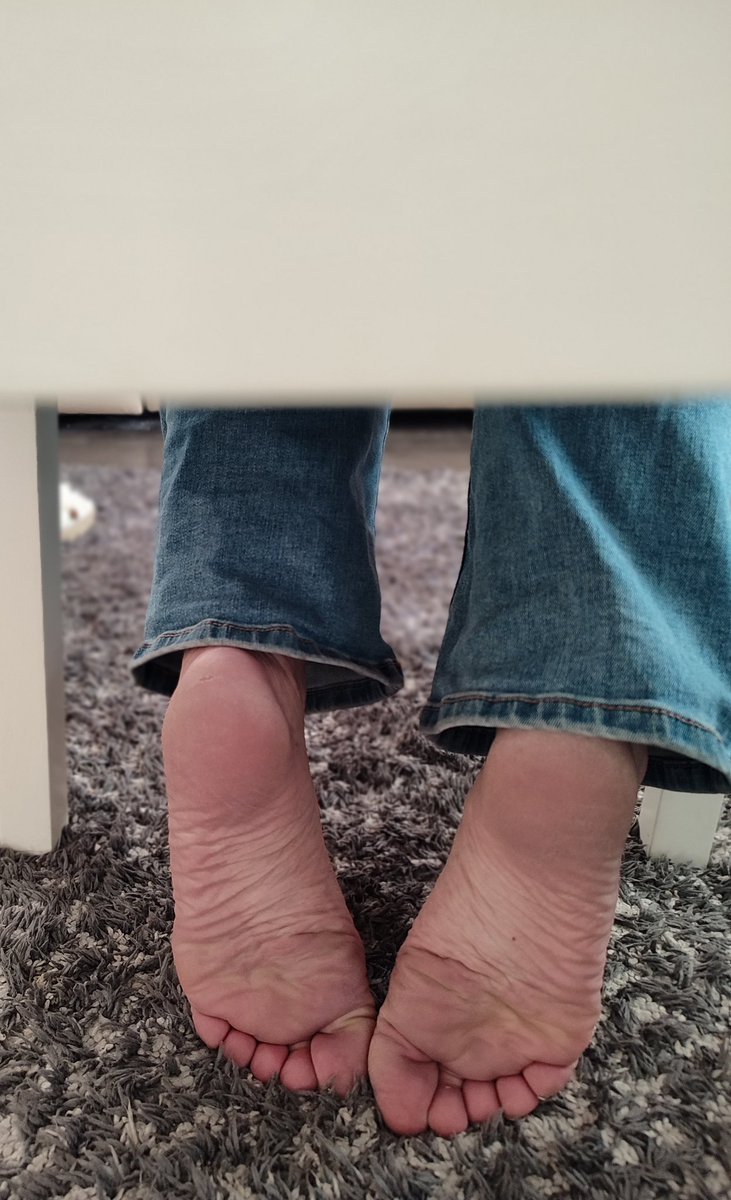 Emily_Black25's tweet image. My feet are very tired now and need your full attention😈
start to worship!

@rt_feet @Feetcentral13 @Feetfetish4ever @FeetToesSoles @FootBeauties @HSoless @fuel_by_soles @HallOfFameToes @HerSexyFeet @payherfeet @HeelsFootLover @FootParadiseRT @Millington77877 
Feetish foot feet