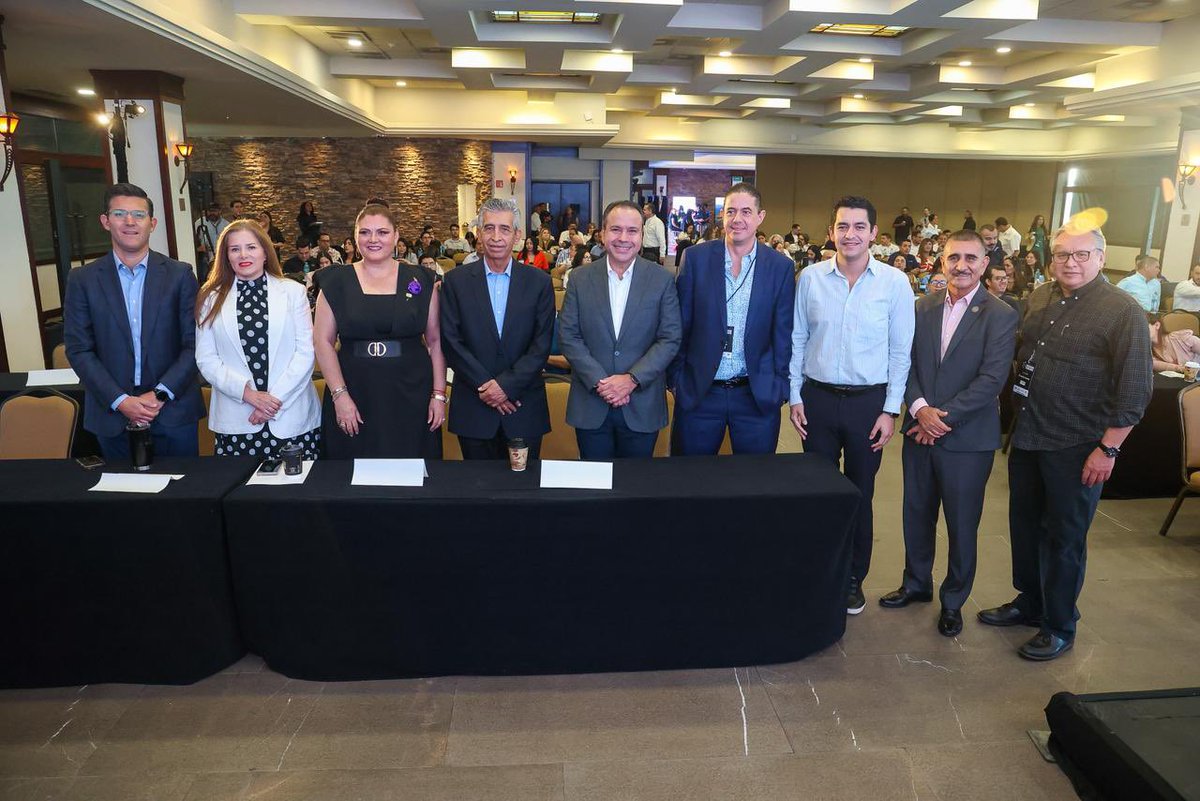 gradillasrob's tweet photo. Bajo las instrucciones de nuestro Gobernador @AlfonsoDurazo, esta mañana asistimos al Congreso de Recursos Humanos 2025 a cargo de @ASECHAC1, donde se busca fortalecer el potencial del talento humano sonorense 🫱🏽‍🫲🏻

Para nuestro gobierno, estos órganos son sumamente importantes para capacitar a quienes tienen bajo su responsabilidad la contratación, formación y desvinculación  especialmente en el capital humano del sector industrial💪🏼