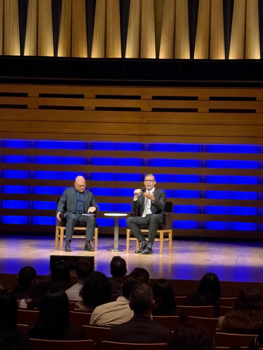 data_bench's tweet image. Yesterday at the Future Conference, we joined leaders shaping the next wave of technology and business.

At Data Bench, we know innovation thrives on a strong data foundation. Excited to connect, share, and explore how smarter data integration can unlock the full potential of AI…