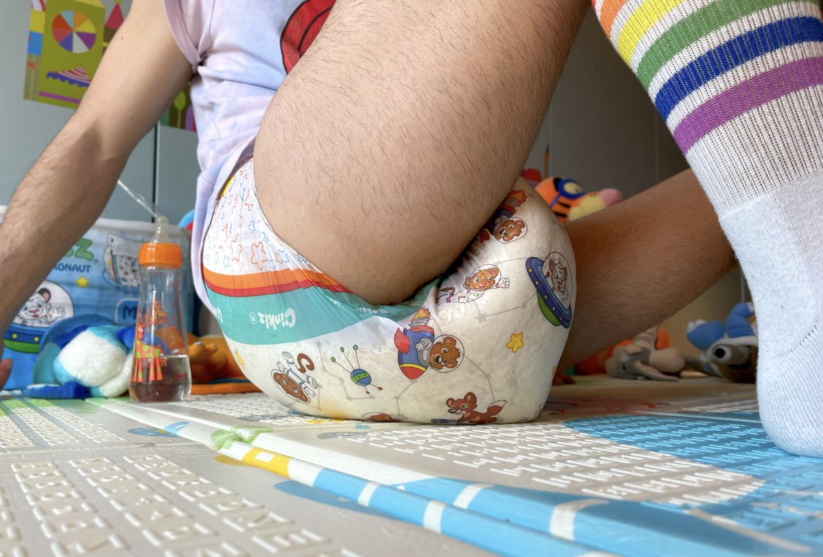 BE CAREFUL! The moment your partner sees you happily sitting in a poopy diaper they’ll never wanna have sex with you again 😳