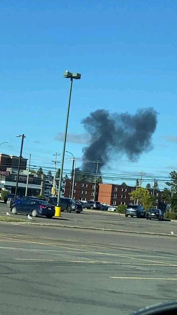 SRMthepoet's tweet image. Training exercise at u p e I not a fire
#upei #universyofprinceedwardisland 
##robertsonlibrary #pei #princeedwardisland