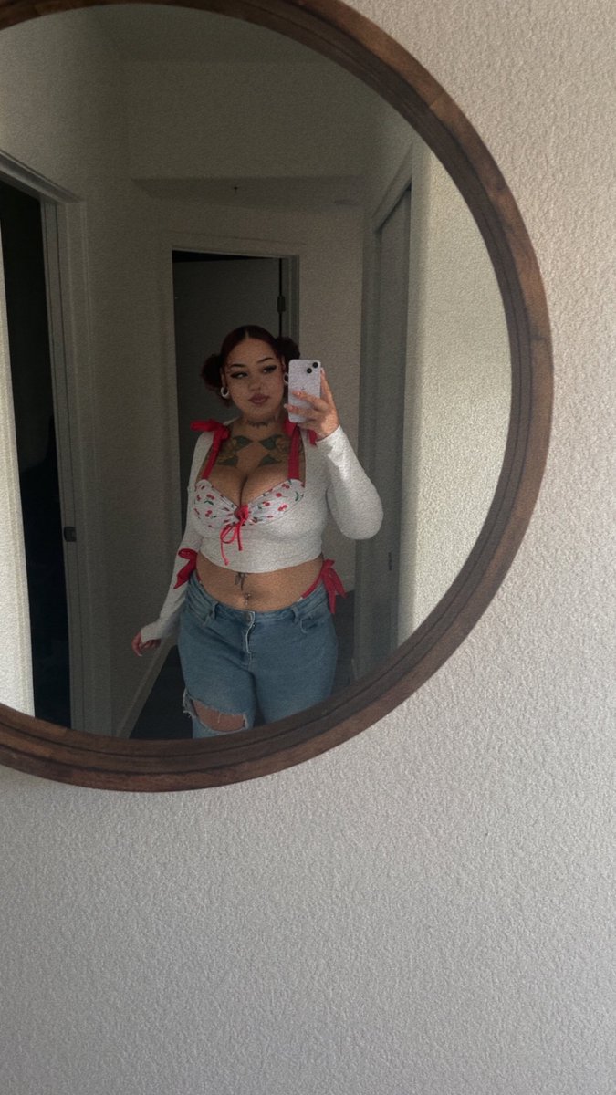 moonchilddd1997's tweet photo. A 🍒 https://t.co/lHed7uKJGG