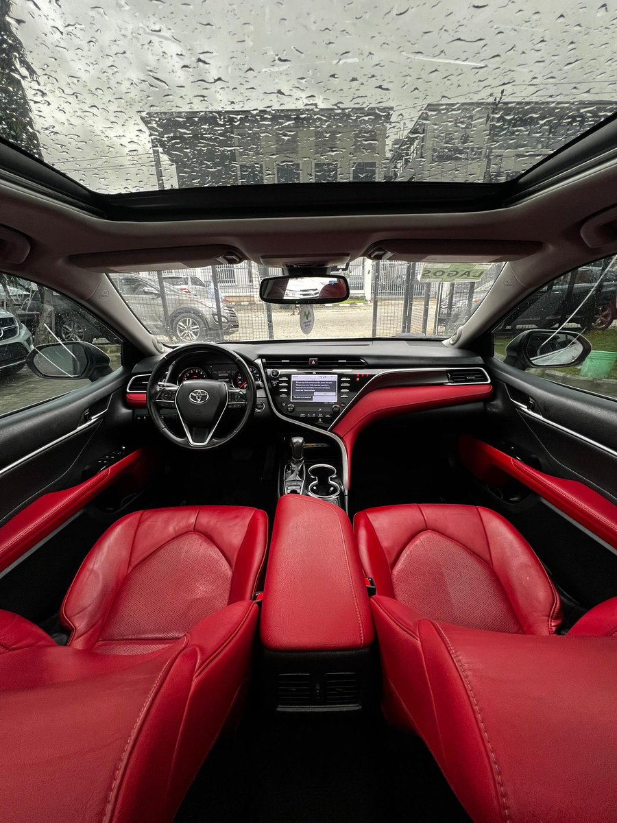 phantom__autos's tweet photo. 🔹 2018 Toyota Camry XSE
Direct Foreign Used 🇺🇸🔥
▪️Sport White on Ox-Blood Interior | XSE Sport Trim
▪️Heated & Ventilated Leather Seats | Paddle Shifters
▪️Apple CarPlay | 360 Camera
▪️Assists {BSM, Lane Keep, Park, Dis-Tronic}
💰Call or DM for Price & More Info
#PhantomAutos https://t.co/SPPtGDGVJH