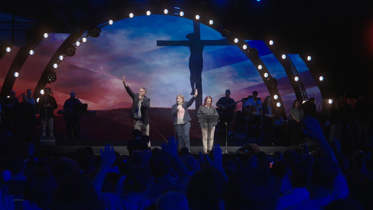 Reid_Saunders_'s tweet photo. God is moving in a powerful way in Egypt! What a privilege it was to be a part of this movement of God.

4000 heard the Gospel, and 700 made decisions to follow Christ! All for Jesus!! https://t.co/4KXLwJNc3B