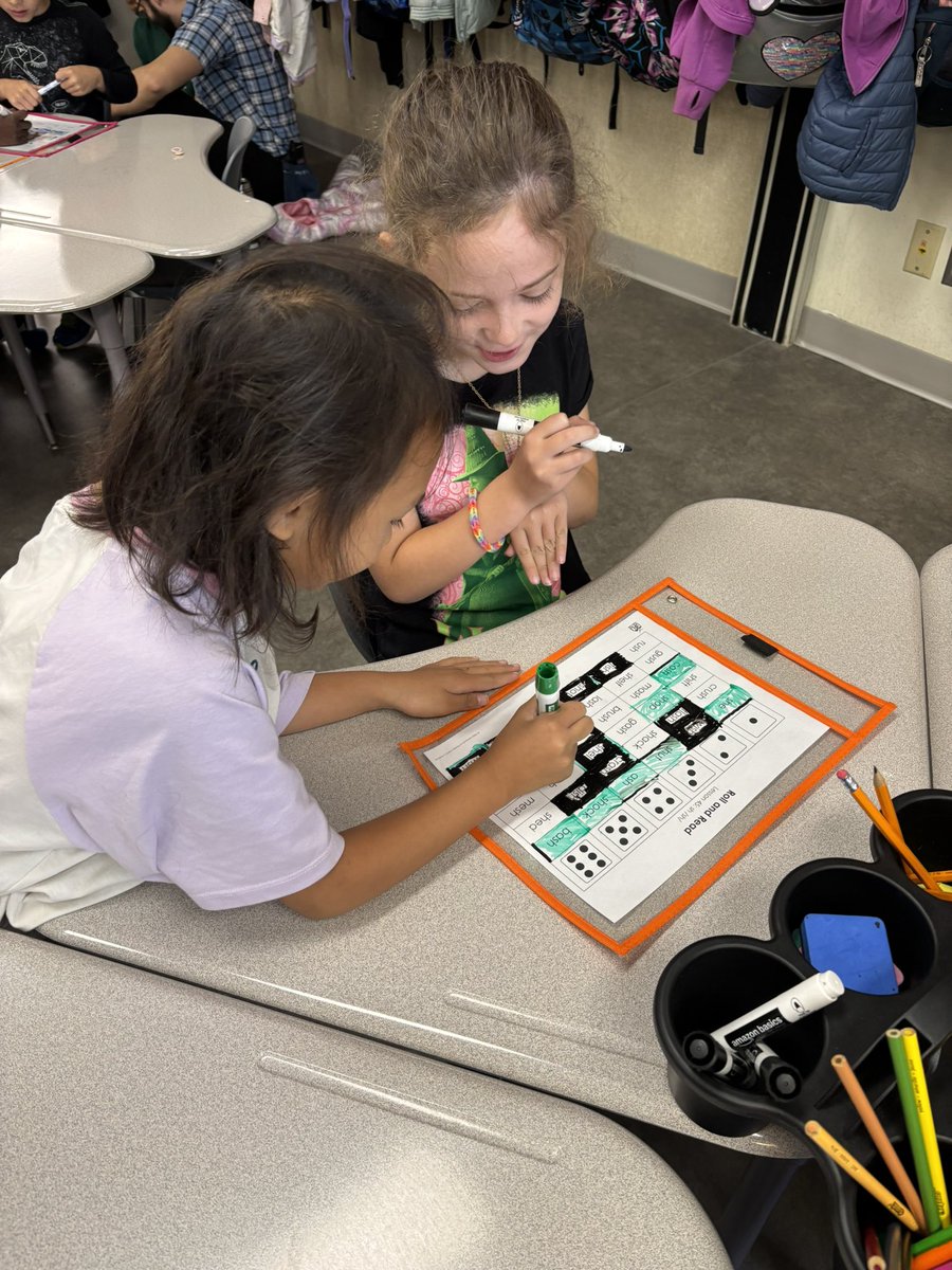 Summer Henry (@msmalcolm_s) on Twitter photo We love playing a good UFLI game to practice our phonics skills! ☺️<a href="/UFLiteracy/">UF Literacy Institute</a> We love playing a good UFLI game to practice our phonics skills! ☺️<a href="/UFLiteracy/">UF Literacy Institute</a>
