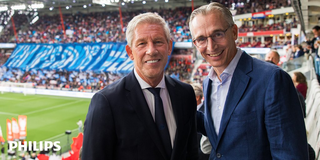Philips en <a href="/PSV/">PSV</a> verlengen de samenwerking via het Brainport-PSV Partnership tot en met seizoen 2030-2031. 

Met deze contractverlenging én ons eigen sponsorcontract met PSV, blijven we zeer nauw betrokken bij de club, de stad en de regio. 🤝

Lees meer: to.philips/6012Ac0SI