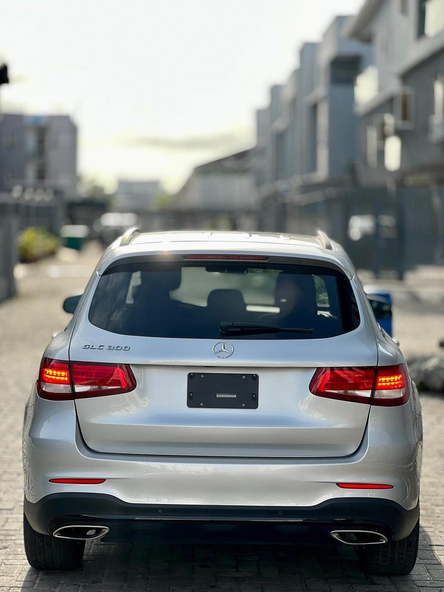 phantom__autos's tweet photo. 🔹2018 Mercedes-Benz GLC 300
Direct Foreign Used 🇺🇸🔥
▪️Silver on Black Interior
▪️Heated & Ventilated Leather Seats
▪️Panoramic Roof | Premium Sound System
▪️360° Camera | Navigation | Keyless Entry
▪️Assists { BSM, Lane Keep, Park}
💰₦38.5 Million
#PhantomAutos #Glc300 #Benz https://t.co/uu1jf0xUTq