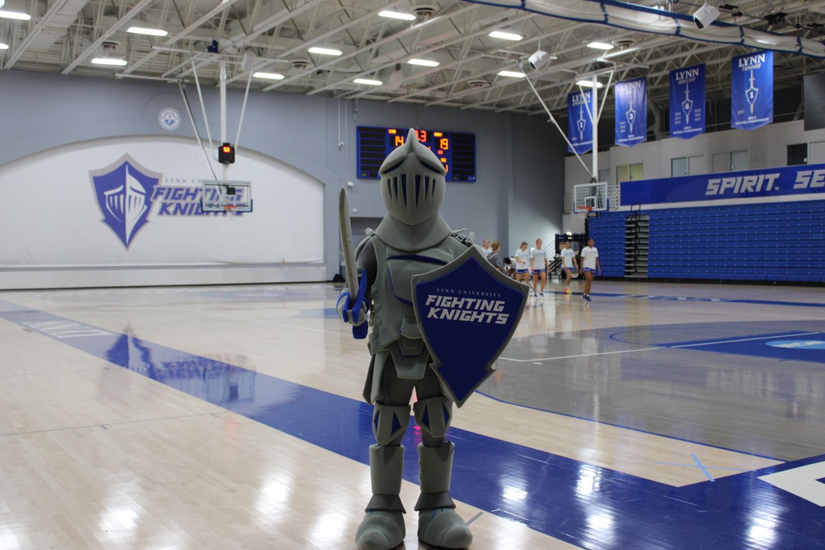 💙 Lance says it’s always the right time to become a Fighting Knight! ⚔️ Whether you’re applying Early Action 1, Early Decision, or Regular Decision, your Lynn journey starts with an application. ✨ Apply today and join the family! ow.ly/vPle50X5Rvt #ApplyToLynn