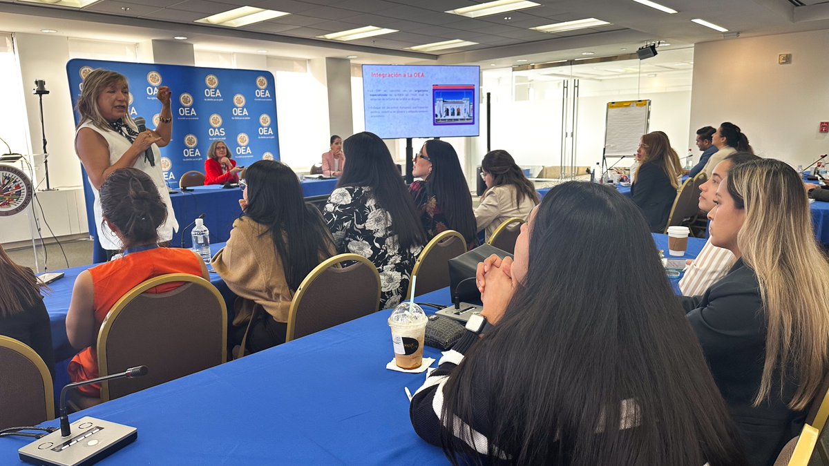 Escuela de Gobierno OEA (@escuelaoea) on Twitter photo .<a href="/AlejandraMoraM/">Alejandra Mora Mora</a>, Secretaria Ejecutiva de la Comisión Interamericana de Mujeres de la OEA, lleva la voz en este espacio sobre Perspectiva de Género en Políticas Públicas.
Discutiremos inequidades, buenas prácticas e innovación con enfoque de género.
#DiplomadoOEA #EscuelaOEA .<a href="/AlejandraMoraM/">Alejandra Mora Mora</a>, Secretaria Ejecutiva de la Comisión Interamericana de Mujeres de la OEA, lleva la voz en este espacio sobre Perspectiva de Género en Políticas Públicas.
Discutiremos inequidades, buenas prácticas e innovación con enfoque de género.
#DiplomadoOEA #EscuelaOEA
