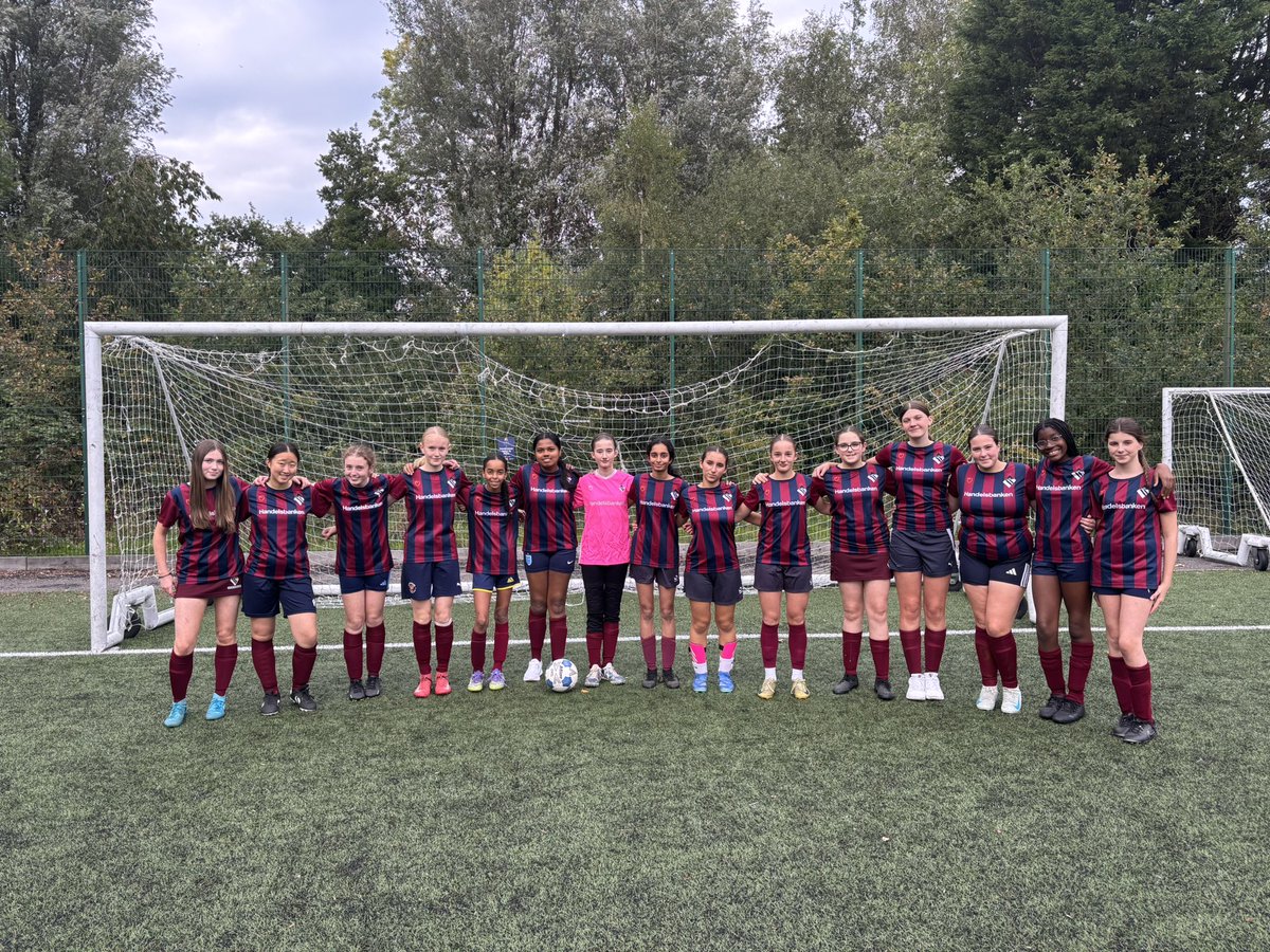 BSGDSport's tweet photo. Football 
Great opening game of the season for our U15 squad ⚽️ 

Thank you @tsc_pedance for hosting the friendly fixture 

Goals 
George ⚽️⚽️⚽️
Ruby ⚽️
POM Elizabeth 👍 https://t.co/0IiPBLBoyu