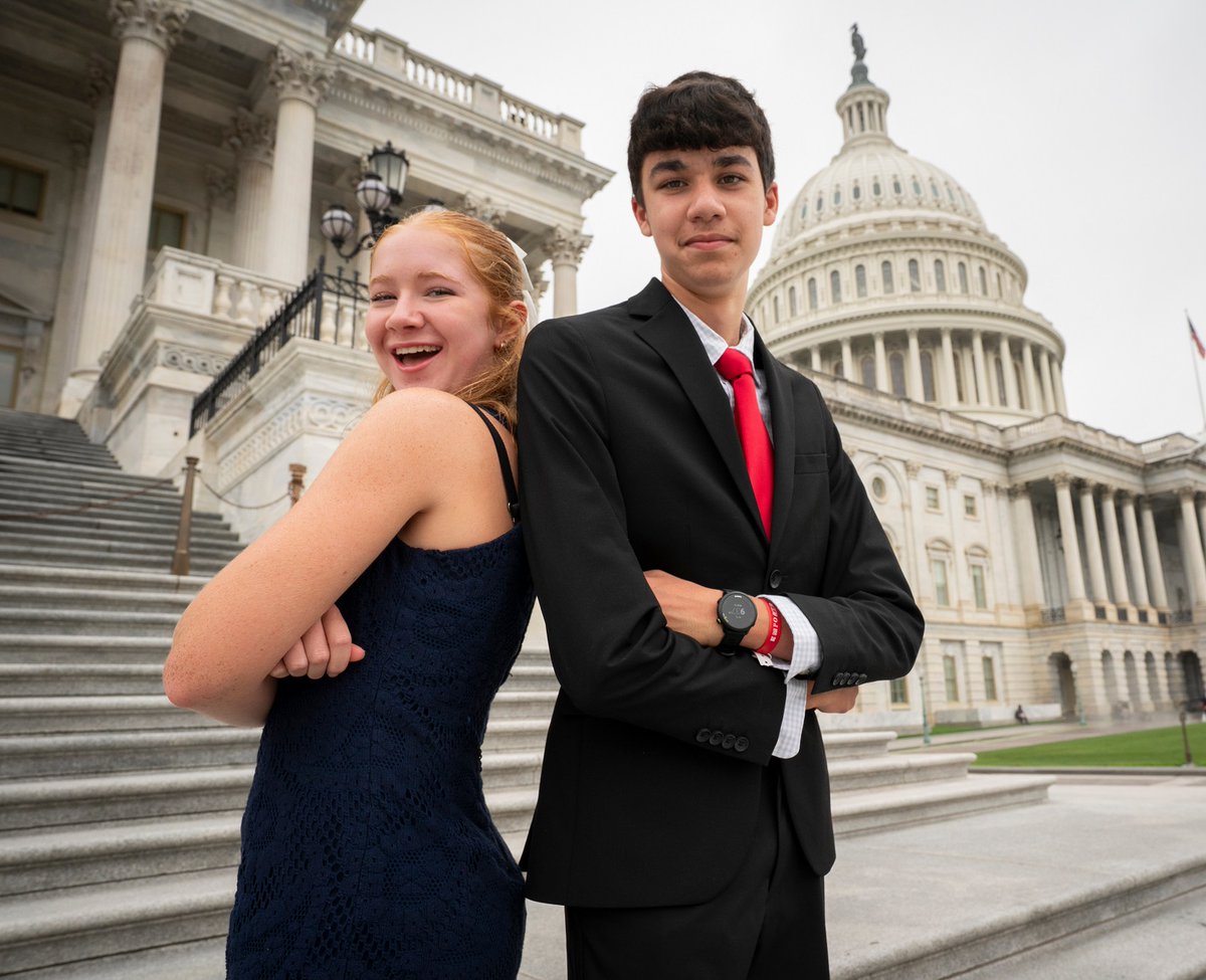 𝗬𝗼𝘂𝘁𝗵 𝗟𝗲𝗮𝗱𝗲𝗿𝘀𝗵𝗶𝗽 𝗶𝗻 𝗔𝗰𝘁𝗶𝗼𝗻

High school sophomores and juniors — this is your chance to shine! Apply today for EnergyUnited's Junior Member Ambassador program.

For more information, visit zurl.co/EUYouthPrograms