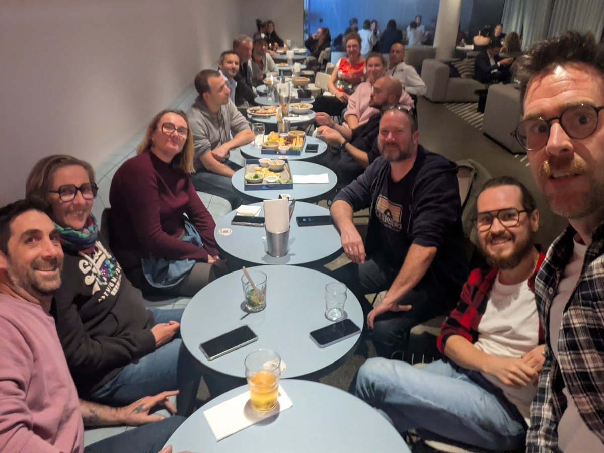 Très bel apéro de rentrée ! Des nouvelles têtes, des discussions enrichissantes et passionnantes ! Ça fait plaisir !! #TeamSEORennes 
Big up à <a href="/GuibFrance/">Guillaume Gourlaouen</a> qui a fait le déplacement 🫶