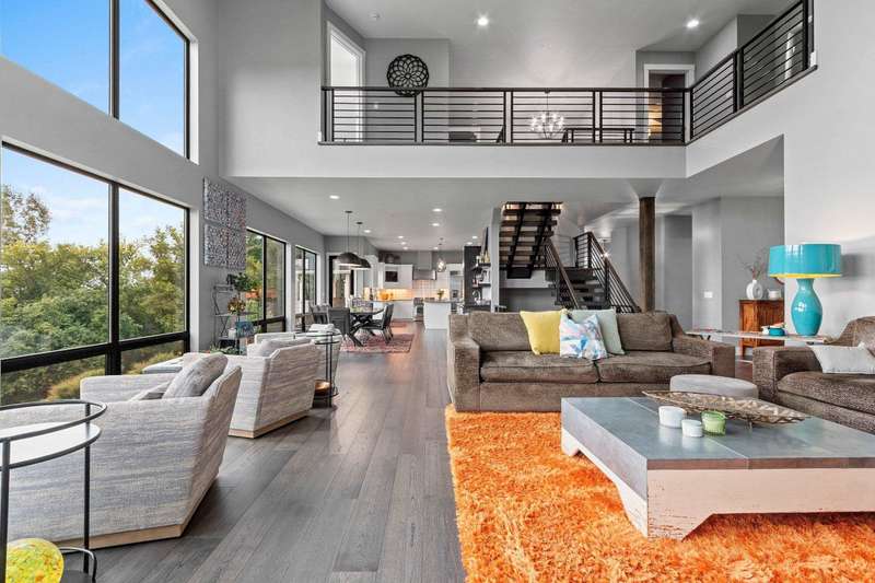 LeadingRE tweet media