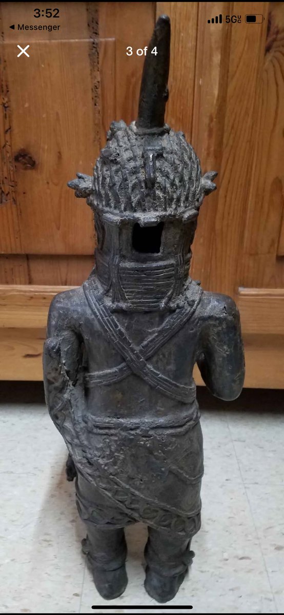IbeIwu's tweet photo. @davido tell Israel that they are about auction his bronze royal court in Ohio. Does he want us to get them for him? 🤜🏽❤️ https://t.co/oUFHW79x0s
