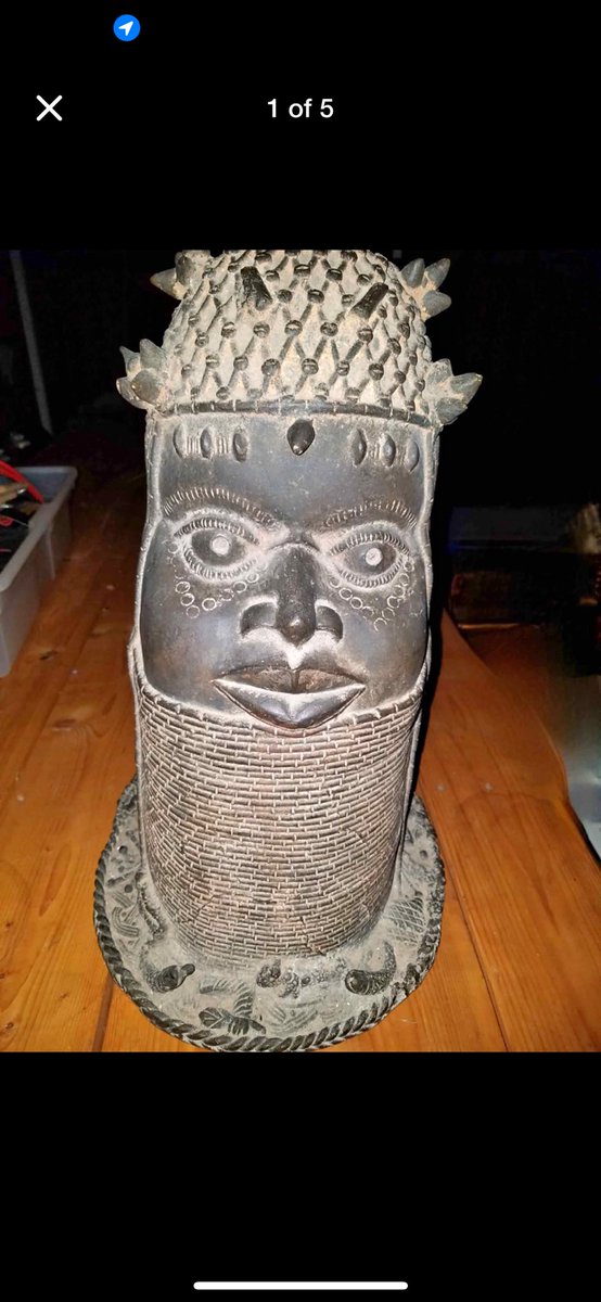 IbeIwu's tweet photo. @davido tell Israel that they are about auction his bronze royal court in Ohio. Does he want us to get them for him? 🤜🏽❤️ https://t.co/oUFHW79x0s