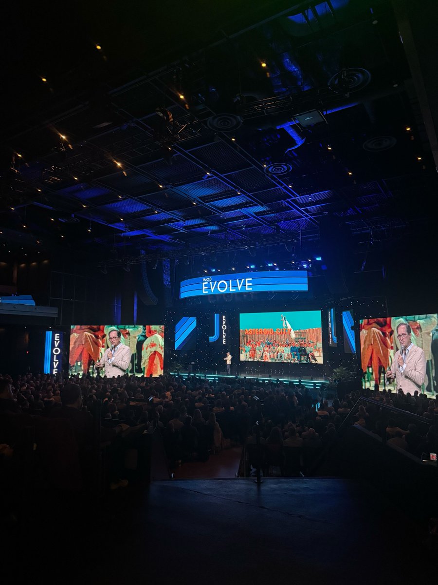 StackHawk's tweet image. 🎲 StackHawk is in Las Vegas for @trace3 Evolve 2025!
We’re sponsoring this year’s event as leaders explore what’s next in innovation, AI, and security.
If you’re here, let’s connect 👋
#Trace3Evolve #ProactiveAPISecurity #DevOps #AppSec