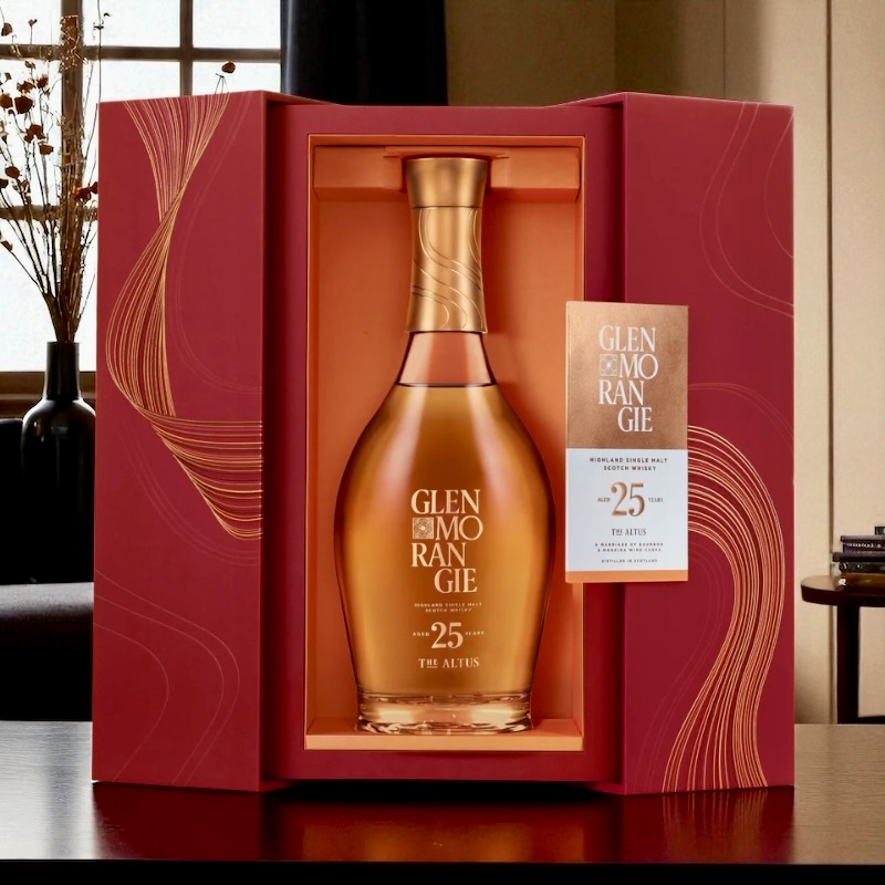 A Quarter Century Of Highland Mastery. ⛰️🥃

Glenmorangie The Altus 25 Year Old 2025 Release Is A Testament To Time, Craft, And Character. 

TAP 👉 go.caskcartel.com/48tbKVC

#CaskCartel #CartelHour #Glenmorangie #Altus25 #HighlandWhisky #WhiskyCollectors #2025Release