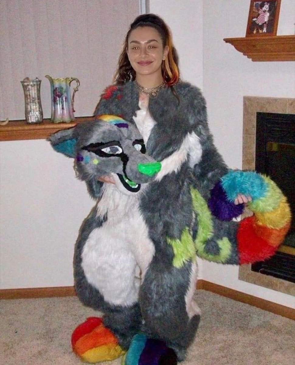 _emwell_'s tweet image. This is who yall are being mean to btw