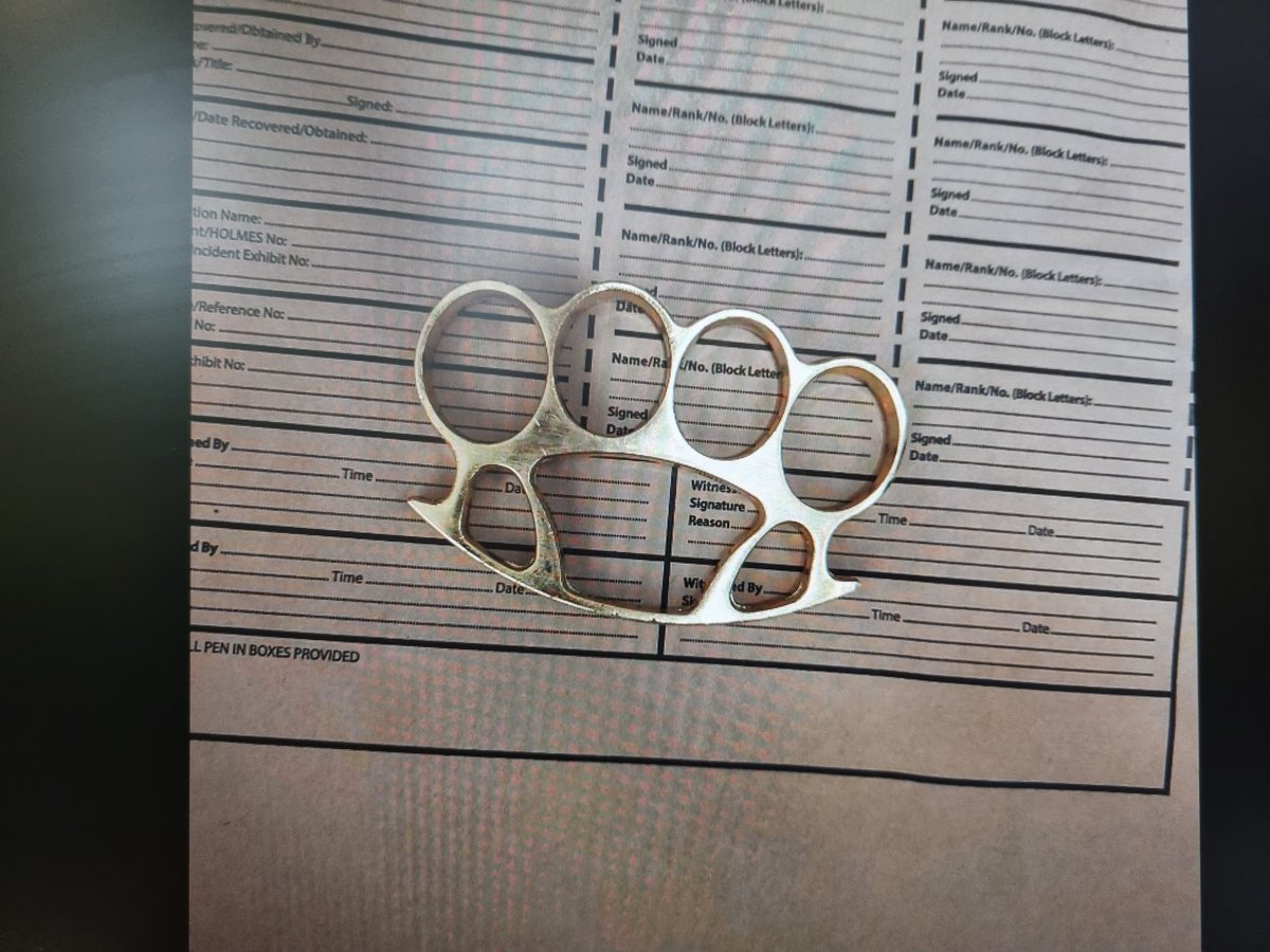 StechfordWMP's tweet image. #ARREST A vehicle that failed to stop for us yesterday was found to have a large amount of cannabis inside and the driver was disqualified. A search of an address found a number of weapons and a stolen motorbike was recovered.

Two in custody, both charged, and one remanded🔪❌️