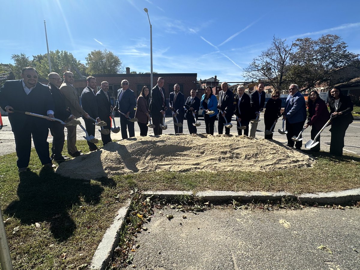 CM_Batista's tweet photo. We had an affordable housing development tour in Worcester today with ribbon cuttings at Merrick at the Square, The Aurora Apartments, and a groundbreaking at the new Curtis Apartments.  

These projects are great examples of how we can construct and preserve affordable housing. https://t.co/I1tgnvPTVd