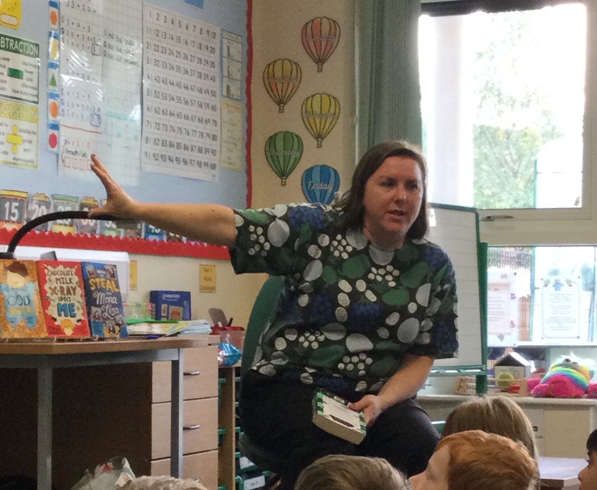 Lakeside_school's tweet photo. @Therabbits21 @Bethanywwriter Thank you for coming to tell Y1/2 aboutthe stories that you have written. We loved ‘how to train your teacher’ and we are still trying to do just that! @WalkerBooksUK @scholasticuk #greathairstylestoo #locallady https://t.co/wVxBRUUy84