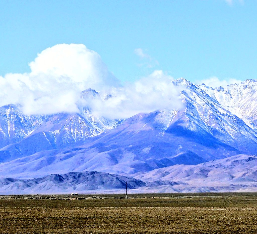 Өглөөний мэнд Монгол орон. 
Та бүхэндээ энэ өдрийн хамгийн сайхан бүхнийг хүсэн ерөөе. 
Увс аймаг. Тариалан сум.