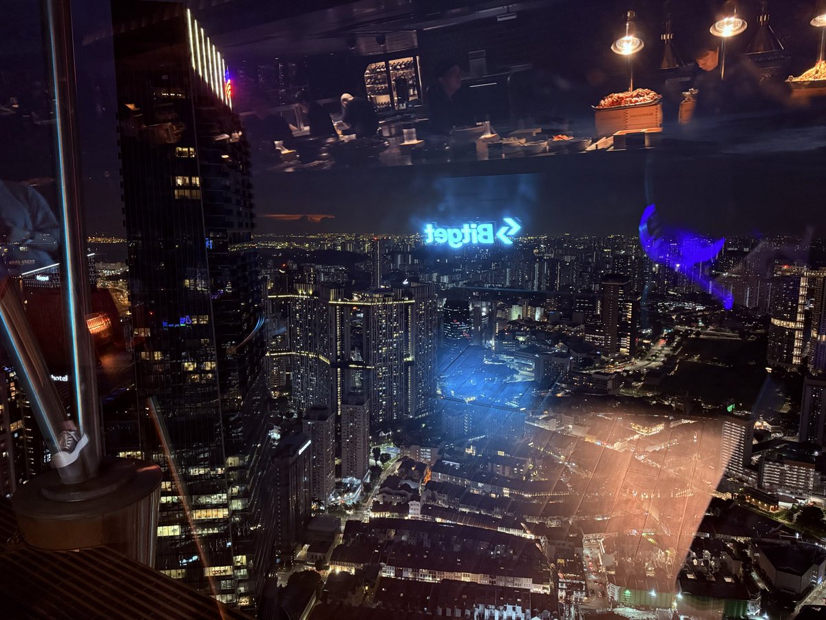 jesseBitget's tweet image. 感谢家印哥 

夜间动物园很好玩

还有Bitget. feat. Top gear 7 周年

活动真的很用心 食物很好食 氛围满

ps: 家印哥又偷偷帅了哈

#bitget