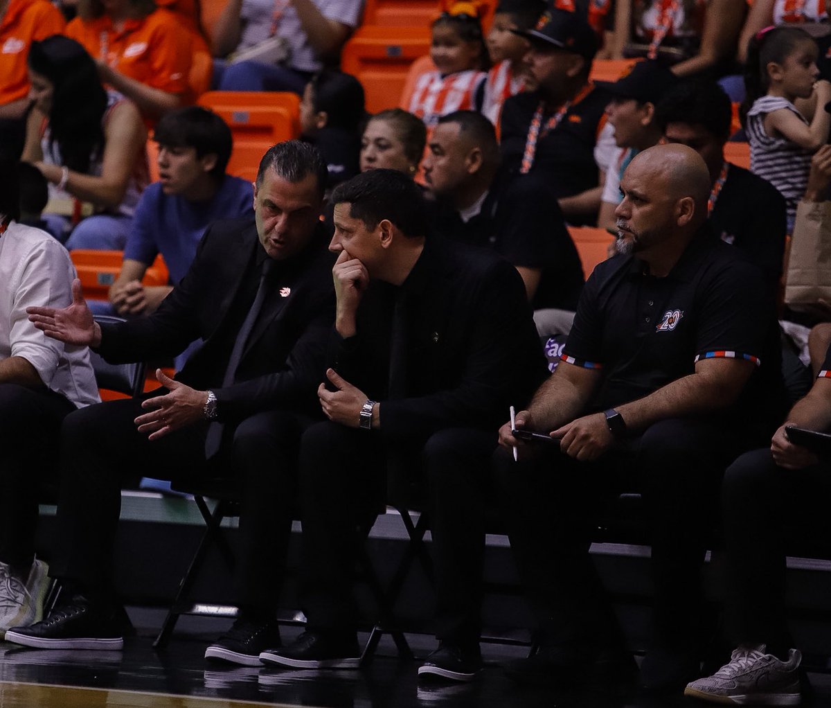 Hay personas que se cruzan en tu vida para hacerte mejor… 🏀💼