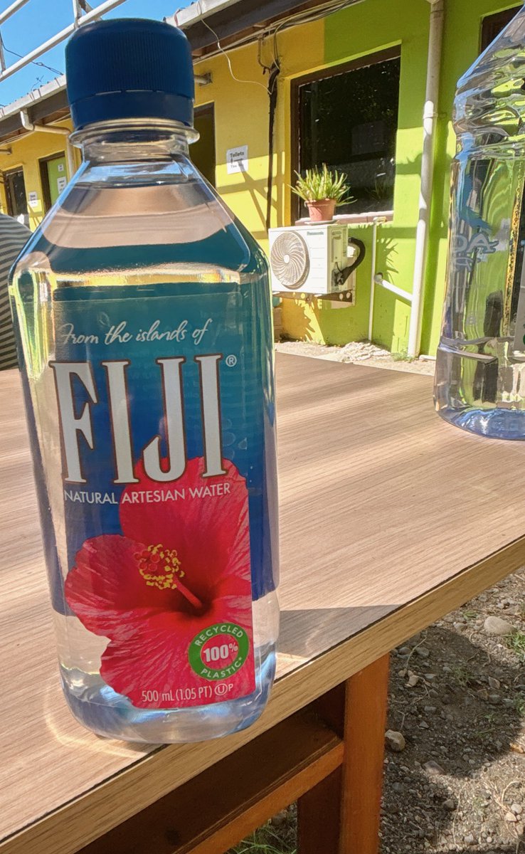 musuka_taisasan's tweet image. フィジーウォーター可愛い🥳 #Fiji