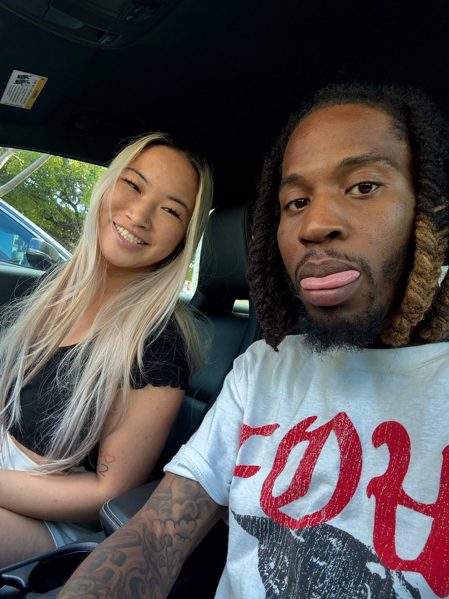 TheRealTaeDunz's tweet photo. She wanna hang W/ The Rappers &amp; Trappers 😮‍💨💨❤️ #AsiaCup #asian #twitterbae https://t.co/b3yqW7AqT2
