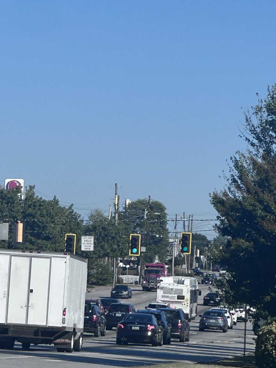 krysi_c's tweet photo. @MARTAservice 181 5:15 went straight past me and another person….i hate that yall have the nerve to fine ppl and we can’t even get decent transportation… https://t.co/iQov5Ztrmw