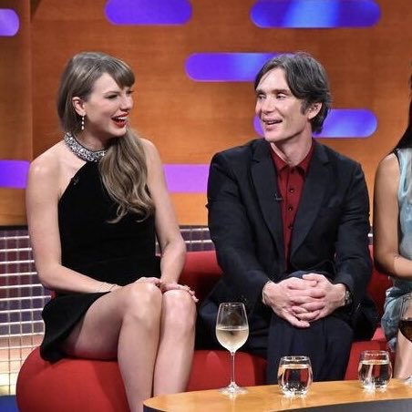 TSwiftNZ's tweet photo. 📸 | Taylor Swift and Cillian Murphy on @TheGNShow https://t.co/Aljy4NuXlt