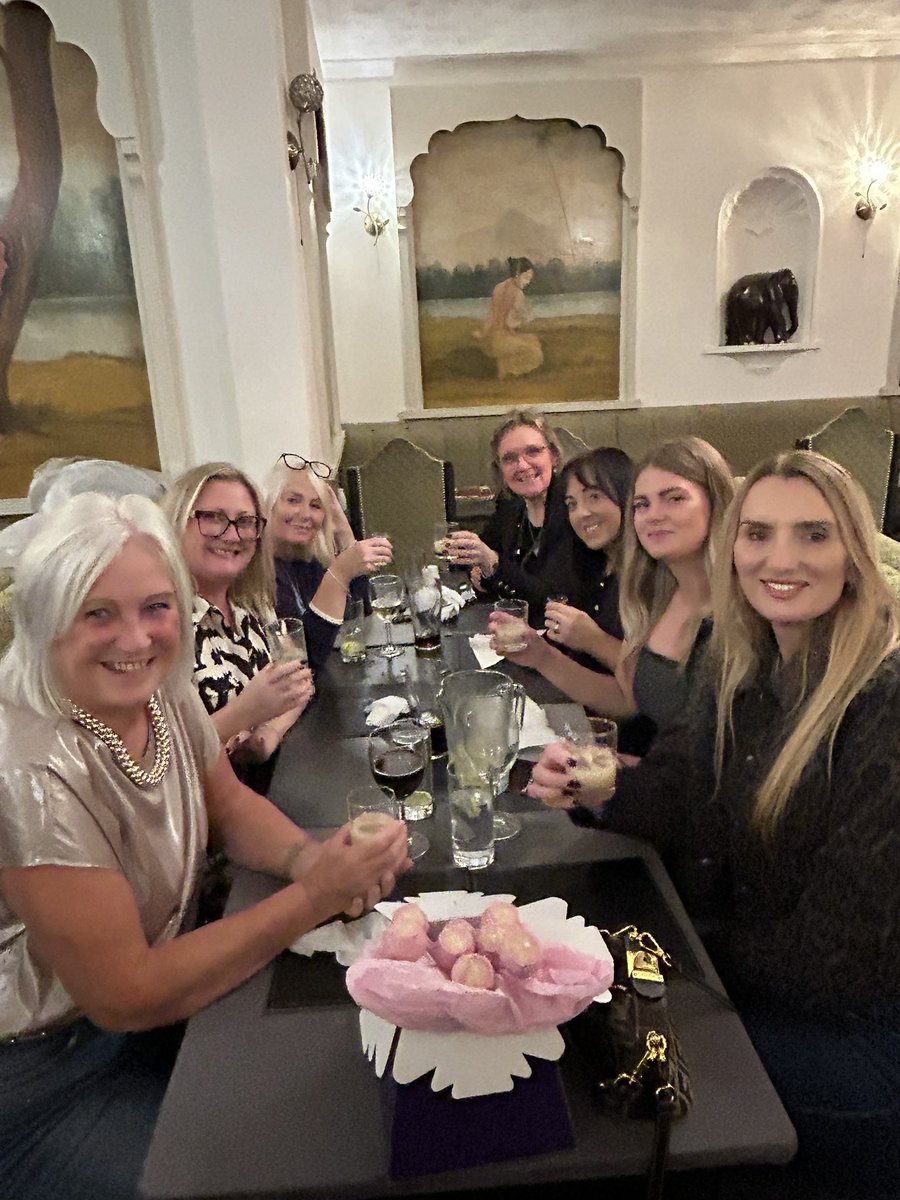 juliebry2020's tweet image. Had the most wonderful birthday surrounded by the people who mean the most ♥️

Fab , funny day … thank you xx

#birthdaygirl