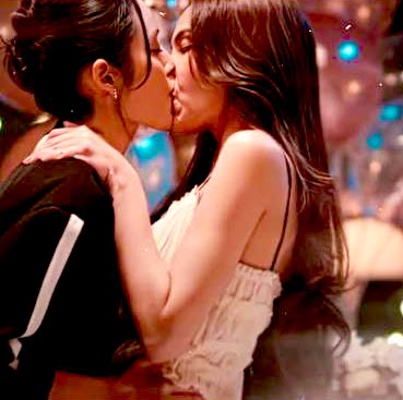 lmsydelusion's tweet image. 🔁 if u want the director of Affair in their new project, please pleaseee @change2561 💝

#ลูกหมีซอนญ่า #LMSY #SYML #sonyasaranphat #Lookmhee #LookmheeSonya #AffairTheSeries #HarmonySecret