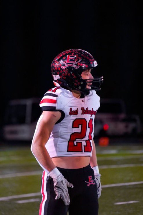 C/o26 🔥 Mid season Highlights: Brandon Pinkerton <a href="/Bpink1621/">Brandon Pinkerton</a> 
A tough runner at RB who can run through contact and showcases the ability to move the pile. Pinkerton have good acceleration in open field and can make defenders miss in space hudl.com/video/3/179268…