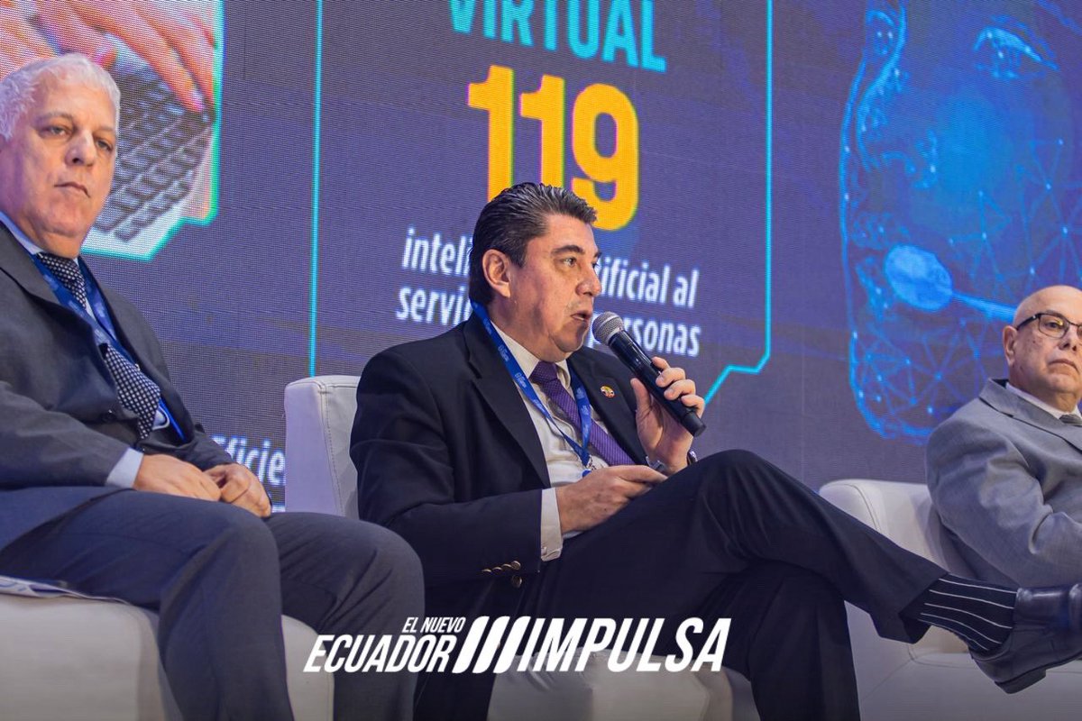 OttnRivadeneira's tweet photo. En #ElSalvador 🇸🇻 participé como ponente en el XXII Encuentro de @clarciev.
🗣️Expuse sobre:
🤖 #AsistenteVirtual119
🪪 #CédulaDigital
🤱Inscripciones de nacimientos
👤Autoidentificación
🚛 #BrigadasMóviles
#ElNuevoEcuadorImpulsa https://t.co/6GU0LSIMce
