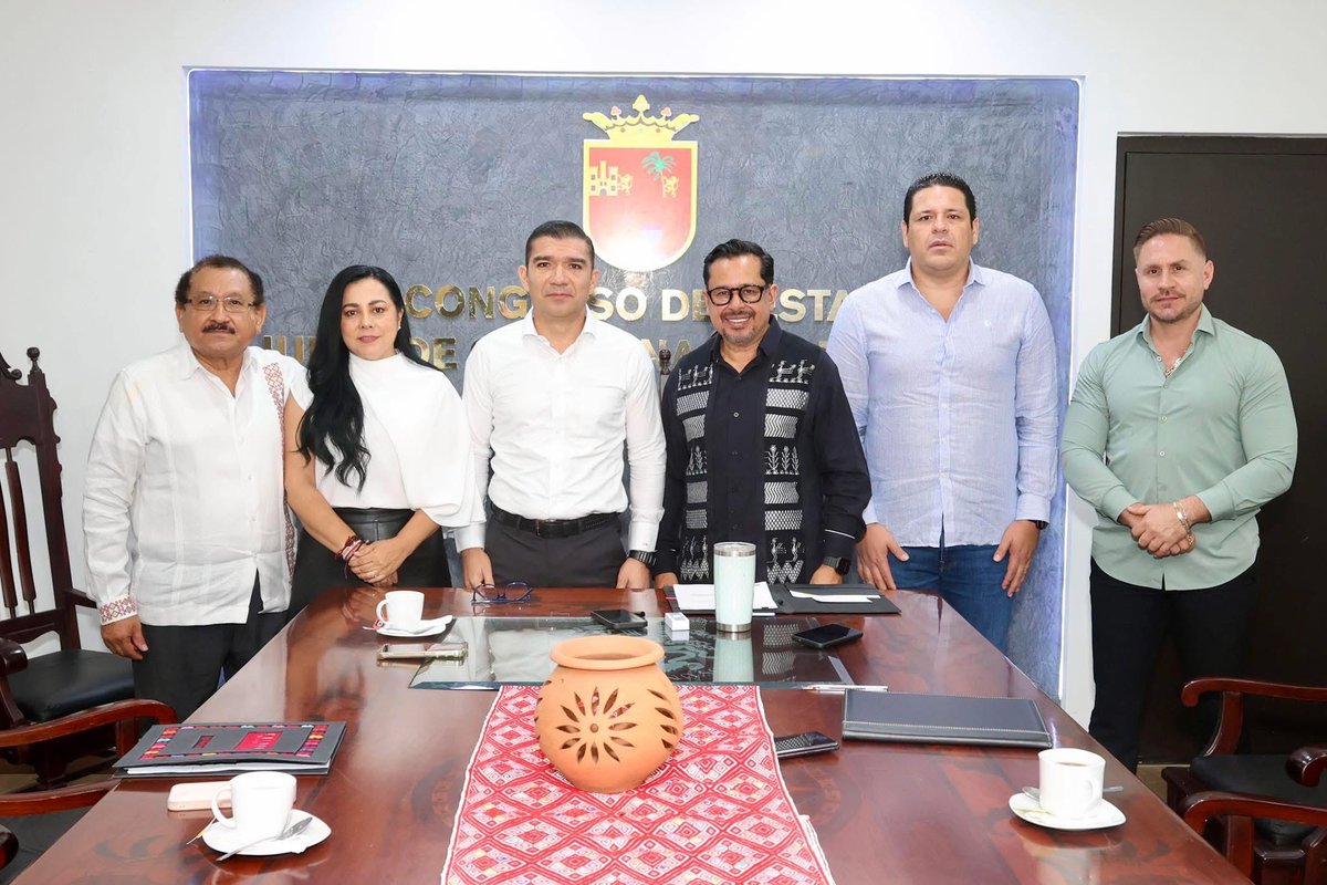 mariofcoguillen's tweet photo. Agradezco la confianza de mis compañeras y compañeros coordinadores al ratificarme como presidente de la #JUCOPO en este Segundo Año de Ejercicio Constitucional.

Seguiré impulsando unidad, pluralidad y trabajo conjunto con nuestro gobernador @ramirezlalo_ https://t.co/JKPsujdhNv
