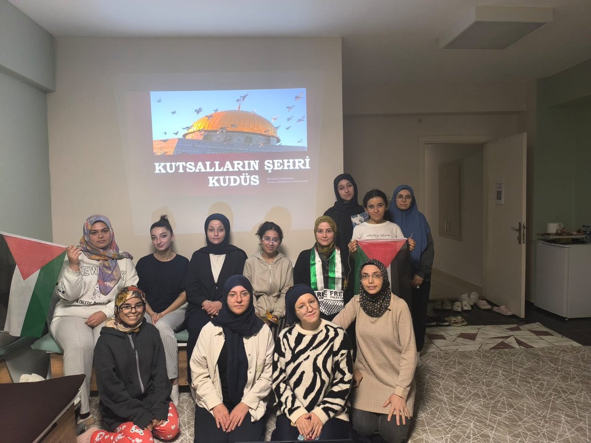 📍Katip Çelebi Yurdu 
Kadim şehirlerden Kudüs'ü  anlamak ve anlatmak için bir araya geldik. “Sumud Filosu" için dualar ettik.