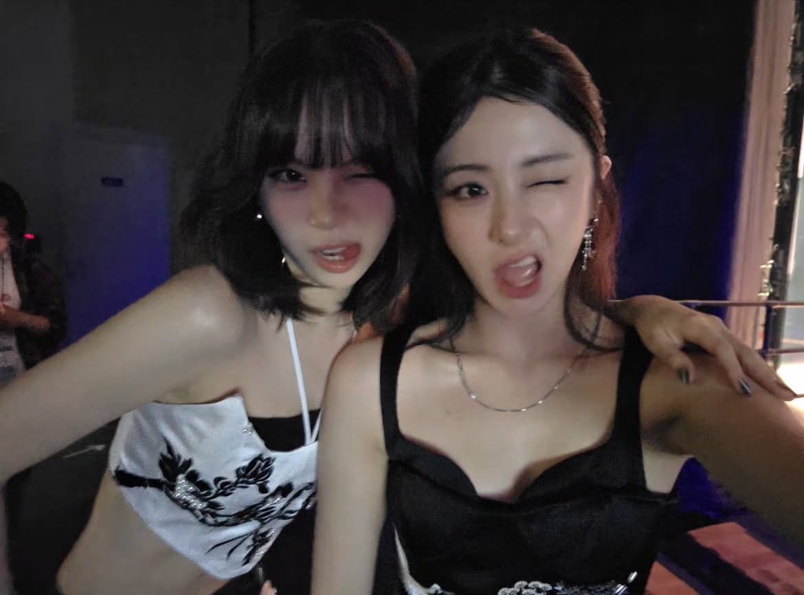 chaewonIqs's tweet photo. Purinz best pic ever https://t.co/Z6wanpkrXY