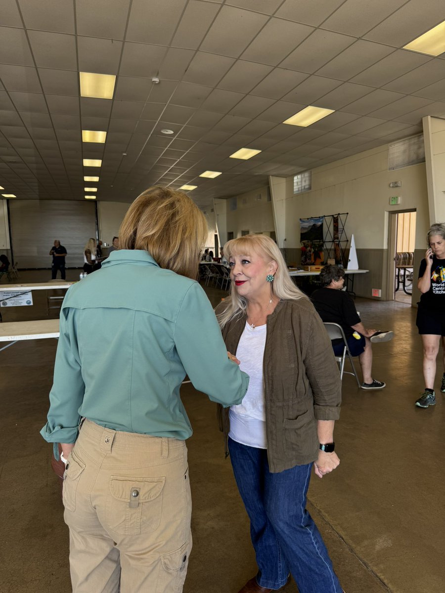 KTaylorRobson's tweet image. Our team spent the morning in Globe supporting recovery efforts after last week’s devastating flooding. 

Please pray for the families who lost everything and for the first responders and volunteers working around the clock. 🙏