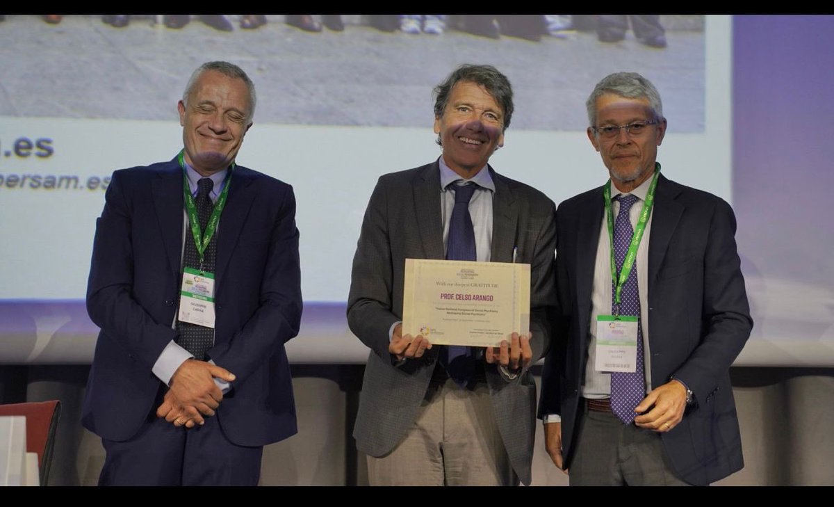 CALDirector's tweet image. A real pleasure to be a plenary speker for the Italian Society of Social Psychiatry  #SIPS. Always nice to spend time with my italian friends! Thanks @ProfFiorillo and all.