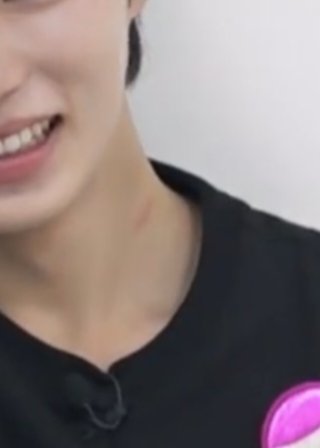 typpeu's tweet photo. i just clocked the junseo and jiahao tea and i feel insane https://t.co/2mT8uRae4W