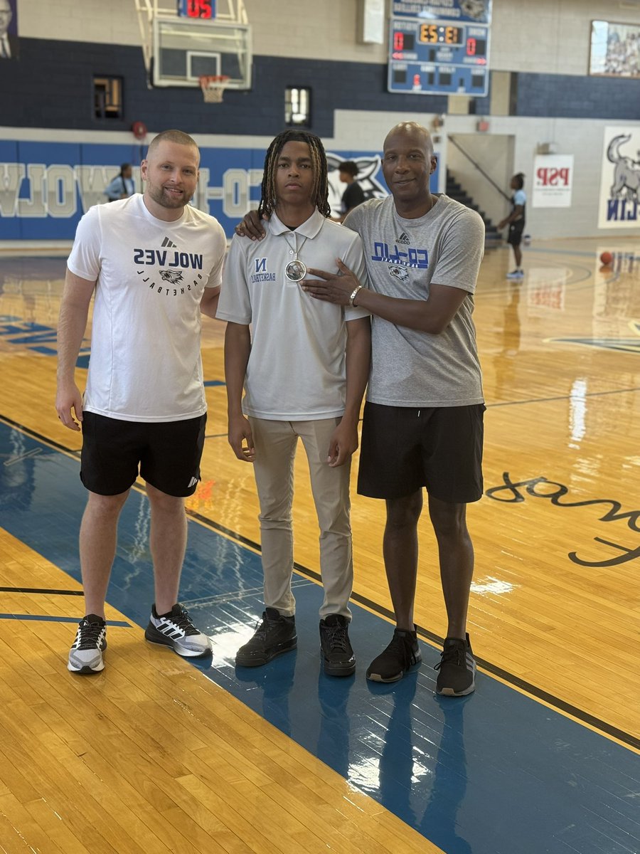 showtimeDLO's tweet photo. Blessed to recieve an offer from Co-Lin community college @CoachNewman21 &amp; Coach bolden. https://t.co/F0naYHC3jB