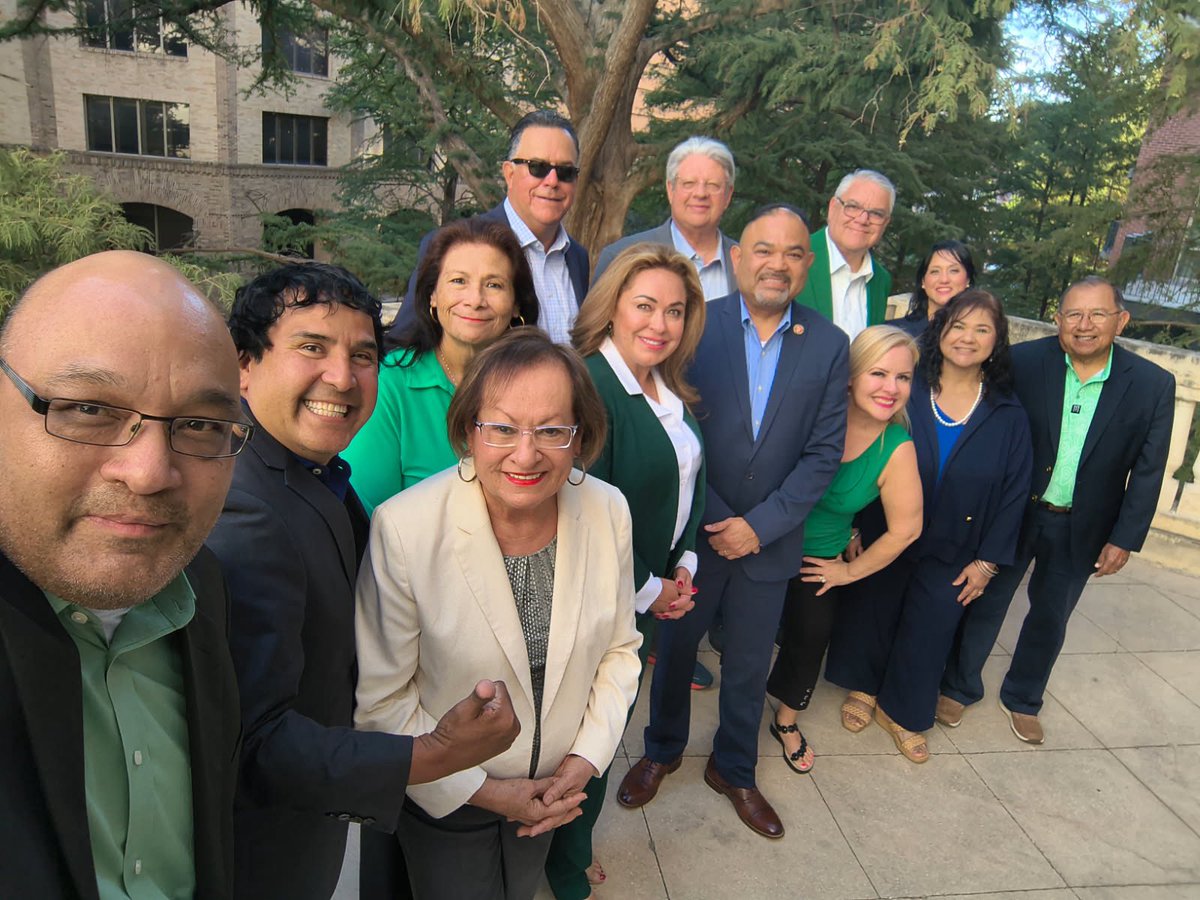 Florinda Bernal tweet media