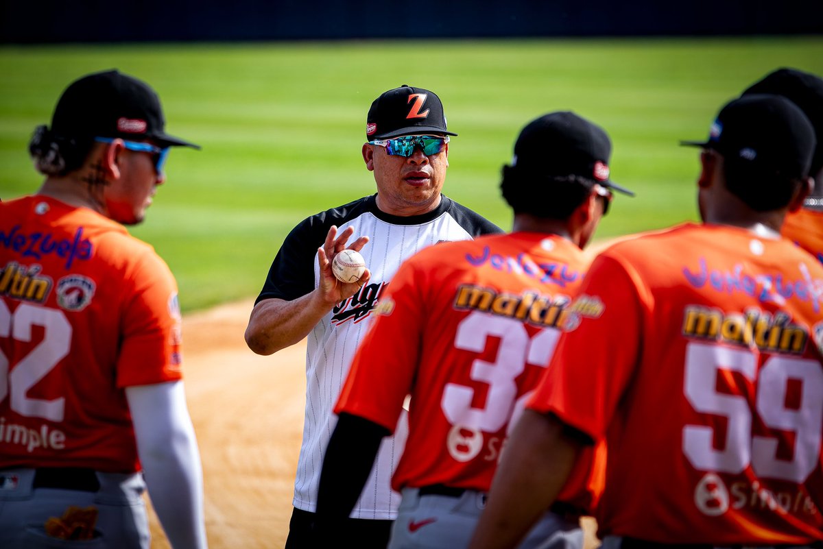 ccastrovargas1's tweet photo. Aguilas del Zulia sumó su cuarto día de pretemporada con la incorporación de los jugadores Bryant Flete e Ismael Guillón. Orlando "Pepita" Muñóz lo hizo como parte del staff técnico.

Se espera que Alexander Palma se una a los rapaces este viernes, el jardinero ya está en Mcbo. https://t.co/JP2HCMYlHE