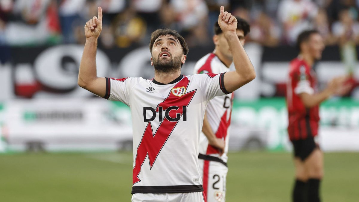 Turno para charlar y felicitar a Unai López

"Hemos hecho un gran partido, hemos sido superiores y hemos merecido esta victoria"

"Jugar Europa es una felicidad, ojalá podamos hacerlo muchos años, pelearemos para ello"