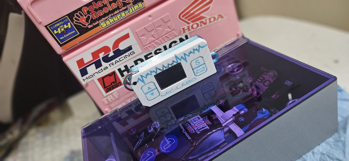 Maco_74_'s tweet photo. #EDM #MICLABO #SPEEDFREAK
着弾！👉息子にEDMさんからの賞典が届きました🙌わざわざ速達でご対応を頂き、ありがとうございました👏👏👏
羨ましい…😂
#ミニ四駆　#JC熊本　#ジュニア https://t.co/aoVTaI2Wvm