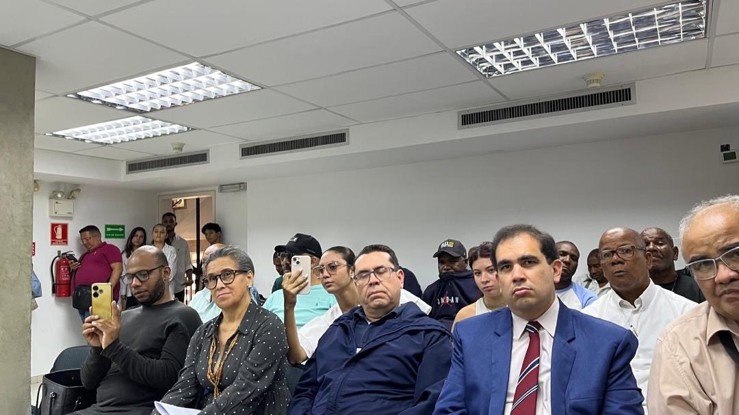 La Secretaría Nacional de Organización en compañía del CEN, secretarios administrativos, generales seccionales y la militancia ADeca, realizó con éxito la #TertuliADeca sobre la “Percepción de Betancourt en la actualidad” con la participación de nuestra estructura partidista.